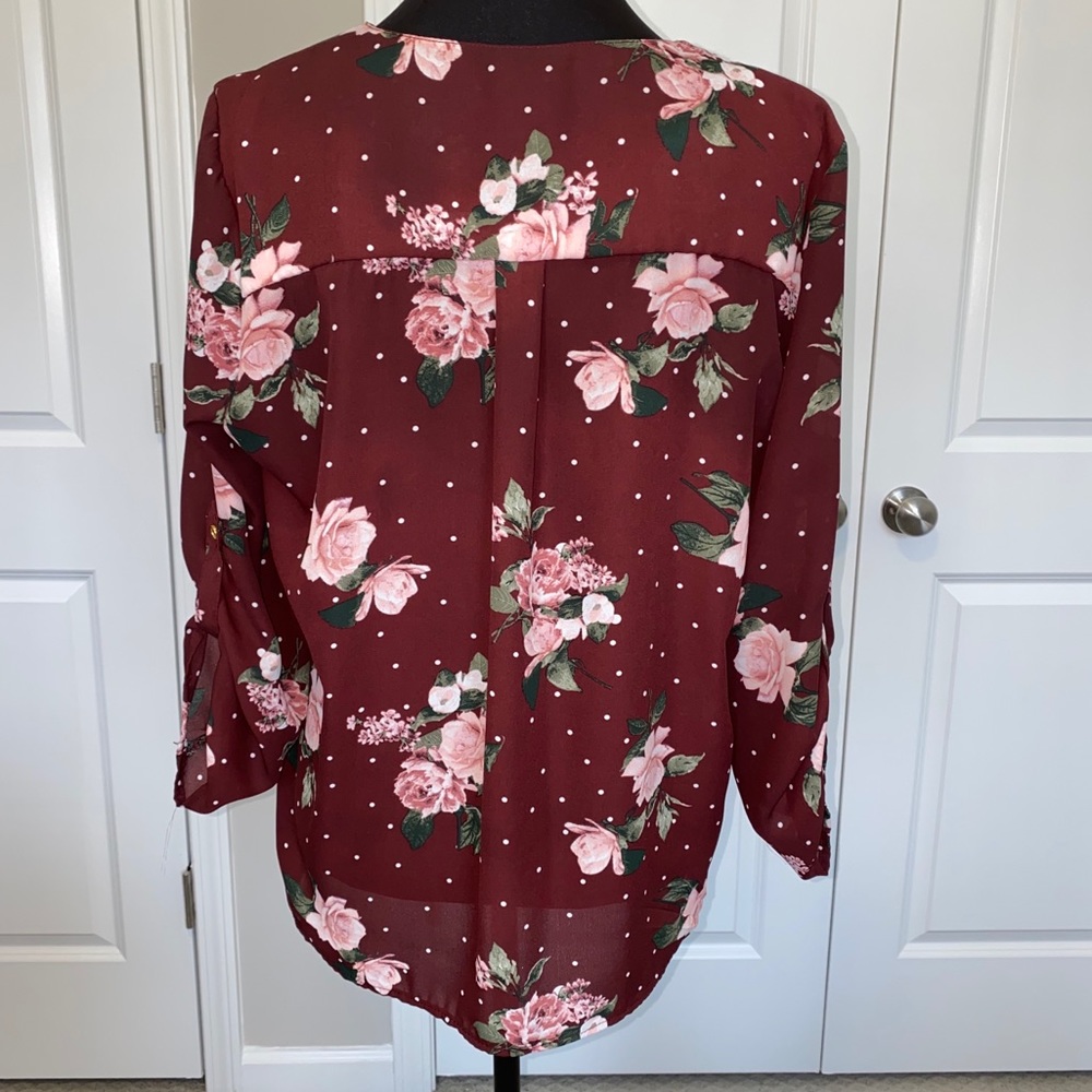 Justify Floral Top - Picture 2 of 5